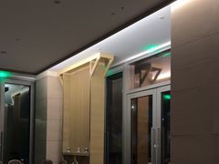 -大堂吧·雪茄吧·威士忌·下午茶(深圳机场希尔顿逸林酒店)