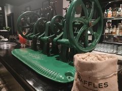 花生米-Long Bar(莱佛士酒店)