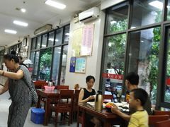 大堂-祝家饺子馆