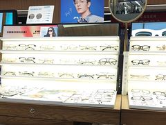 -爱视眸Eyeblling眼镜·依视路·蔡司镜片折扣店(百联南方商城购物中心)