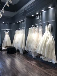 -深白婚纱艺术馆(王府壹号店)