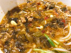 酸辣小锅米线-茶花妹子云南餐厅(传媒大学店)