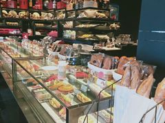 -Salon de The de Joel Robuchon(外滩18号店)