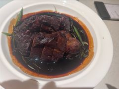 招牌焦糖黑叉烧-维园悦谱·海派家常菜(乌鲁木齐南路店)