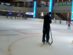 -冰堡国际溜冰场(观澜湖新城MHMALL店)