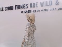 -Chom Cafe and Restaurant