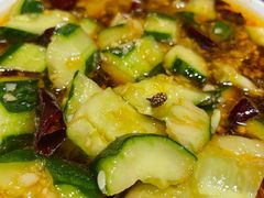 刀拍黄瓜-龙巢盱眙龙虾·牛蛙·烧烤宵夜(八卦岭店)