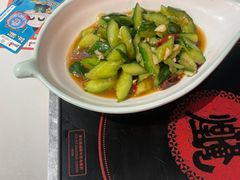 -黄记煌三汁焖锅(新佳丽江汉路店)