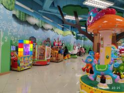 -莫莉幻想儿童乐园(武汉保利广场店)