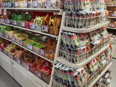 -赵一鸣零食(广州荔湾路店)