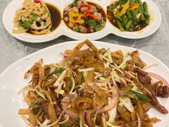 干炒牛河-朱记乳鸽王·非遗石岐乳鸽·全鸽宴(大兴旗舰店)