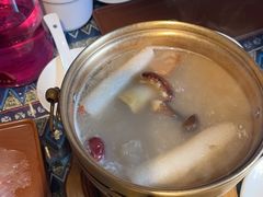 上汤斑鱼锅-慢丽江·云南野生菌土鸡锅(付家庄店)