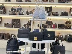 -六六奢品·vintage中古·回收二手奢侈品包包手表首饰(环球港店)