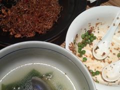-聚鑫朋酸菜肥肠(文艺路口店)
