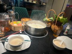 -煲王粤菜餐厅(中侨中心店)