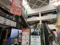 -燕莎奥特莱斯购物中心