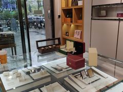 -沐渔二手奢侈品黄金手表包包回收·中古店(广州塔店)