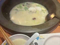 -咕嘟草帽鱼·牛奶一样的鲜鱼汤(天鹅湖万达广场店)