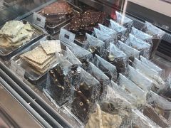 -VENCHI 闻绮(上海佛罗伦萨小镇店)