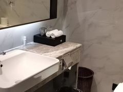 -优逸酒店(柳州窑埠古镇万象城店)