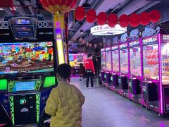 -嗨翻Hi-Fun竞技主题乐园·蹦床亲子生日轰趴(国光1937店)