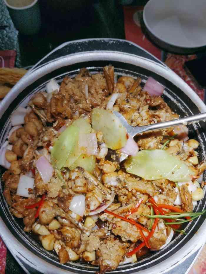 蛙小侠(宁春城店)-"[薄荷]环境: 一进门居然有股螺丝粉的味.