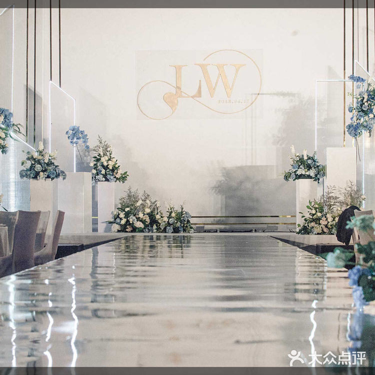 简约轻奢，优雅精致 ◎满目深深浅浅的时光 ◎醉心悦享在醇浓香