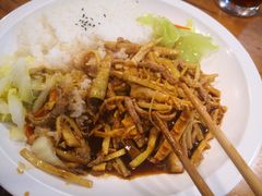-何太太馄饨面铺(大浒东苑店)