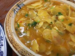 酸水土豆片-黄桷树曹家私房菜(江与城店)