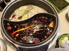 -钢管厂五区小郡肝串串香(蜀都万达店)
