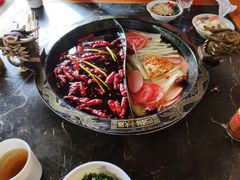 -巴国妹子毛肚火锅(蓝光悦城店)