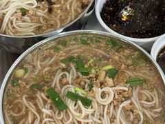 -正宗杨记普洱酸醋米线(总店)