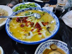 水煮酸菜鱼片-一锅厨东北水饺店(厦大店)