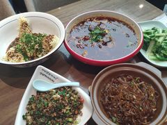 -有红鸡毛店·川菜(建设路店)