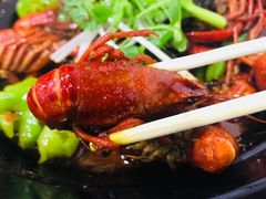 -虾弄弄海派小龙虾·牛羊蝎子火锅