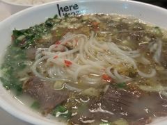 -在蒙自过桥米线