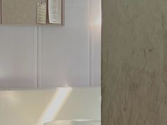 -UNI UNI(环亚凯瑟琳店)