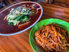 -不起眼麻辣烫凉皮店