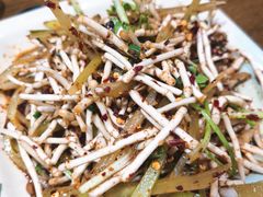 莴笋拌折耳根-阿婉贵州苗家酸汤鱼(梅林店)