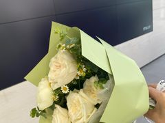 -宁波宝信宝马4S店(江北日湖店)