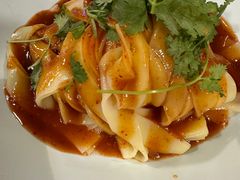 -丝路天山酒店(国际大巴扎店)