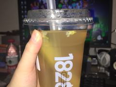 -1828王老吉·草本新茶(珠江新城地铁站店)