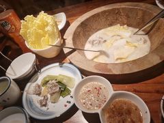 -滇香肴·云南菜蒸汽石锅鱼(云南北路店)