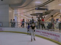-冰纷万象滑冰场(深圳万象城店)