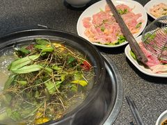 -野迹·石橄榄鸡·烧烤(新洲店)