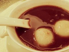 红豆沙汤圆-荣粤酒家·融合粤菜
