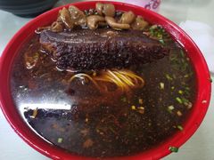 -小龙大肉面馆