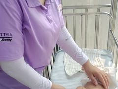 -秋歌护理·月嫂·育儿嫂(浦东医院店)