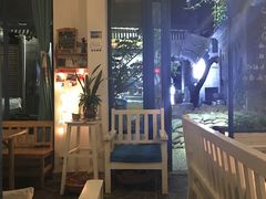 -Anne猫窝咖啡屋