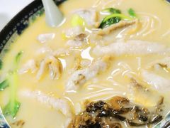 -明呈黄鱼面馆(斜土路店)